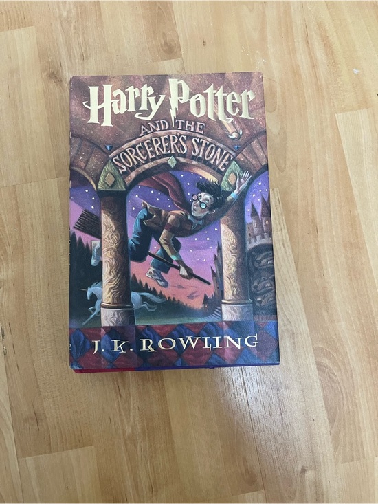 Other - Harry Potter and the Sorcerer's Stone - Illustrated Cover (Purple/Gold)